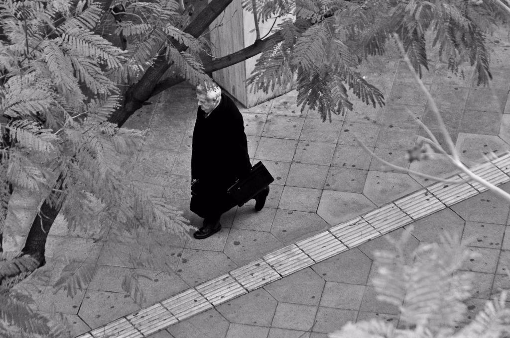 Enhancing low-quality CCTV footage for forensic investigation